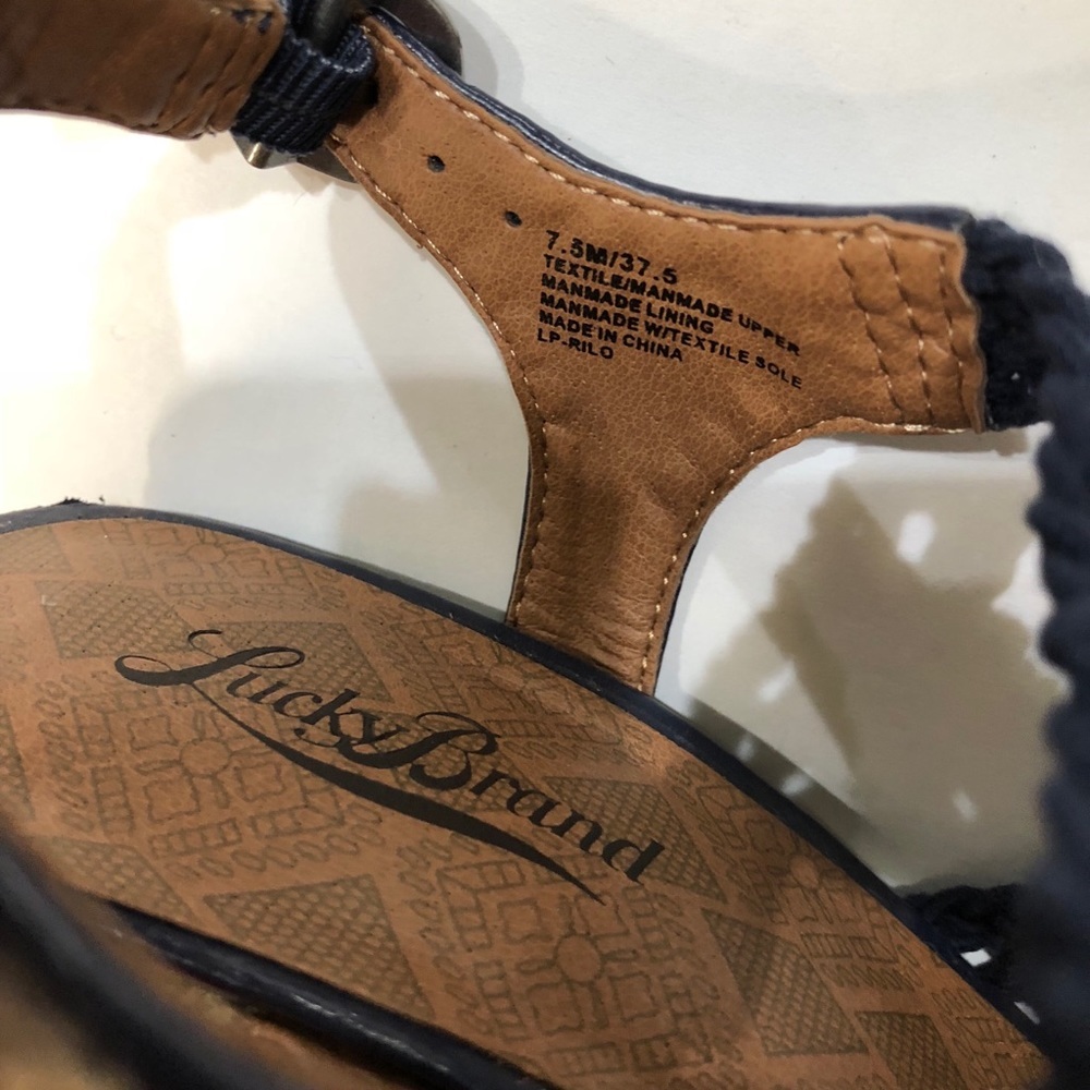 Lucky Brand Navy Wedge Sandal Sz 7.5 - Picture 5 of 7